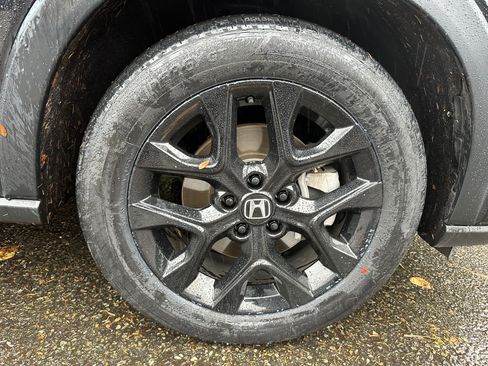 Used 2023 Honda HR-V Sport image 9