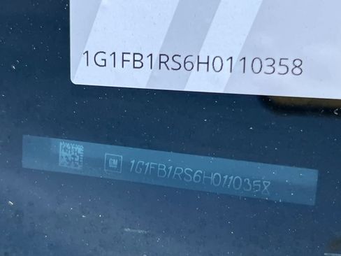 Used 2017 Chevrolet Camaro LT image 23