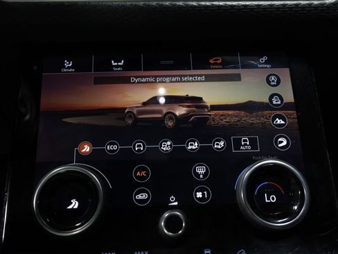Used 2019 Land Rover Range Rover Velar R-Dynamic SE AWD/4WD image 53