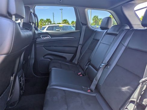 Used 2022 Jeep Grand Cherokee Laredo X image 15