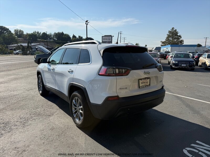 Used 2019 Jeep Cherokee Latitude Plus AWD/4WD image 5