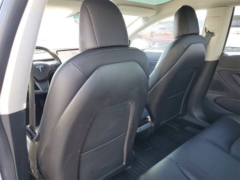 Used 2018 Tesla Model 3 Long Range image 12