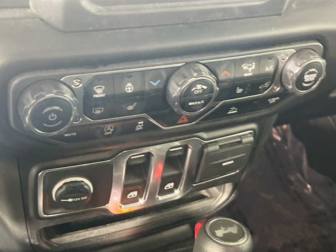 Used 2023 Jeep Wrangler Sport AWD/4WD image 15