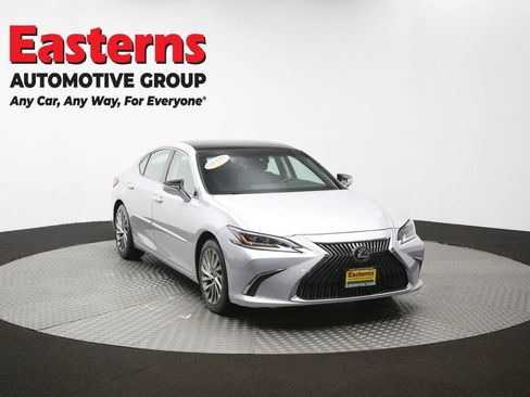Used 2019 Lexus ES 350 Ultra Luxury w/ Accessory Package FWD image 53