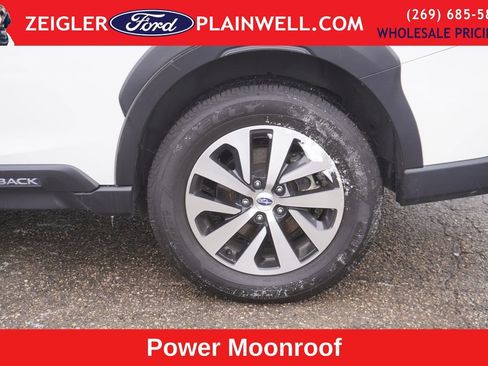 Used 2024 Subaru Outback Premium image 9
