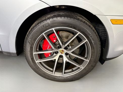 Used 2023 Porsche Macan S AWD/4WD image 31