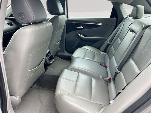 Used 2017 Chevrolet Impala LT w/ Convenience Package FWD image 22