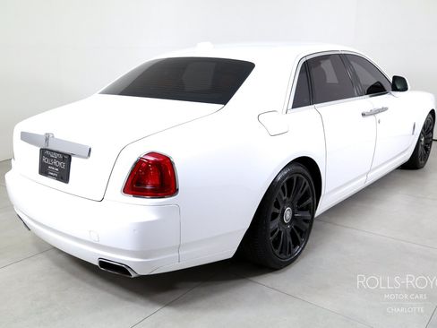 Used 2019 Rolls-Royce Ghost RWD image 2