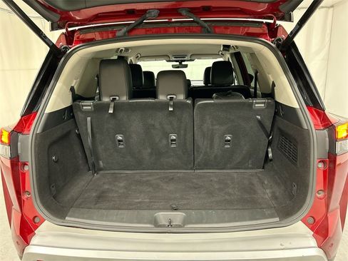 Used 2023 Nissan Pathfinder SL image 4