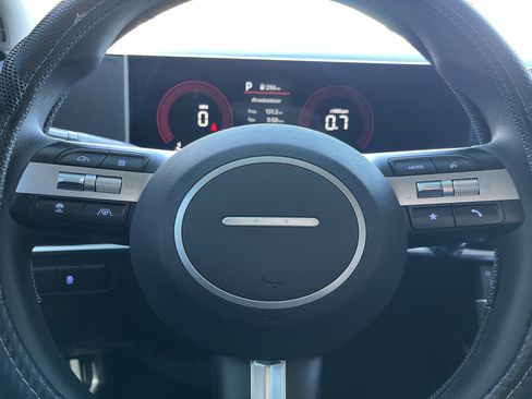 Used 2025 Hyundai Tucson SE image 12