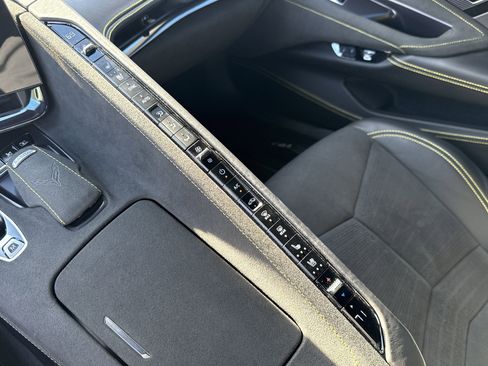 Used 2023 Chevrolet Corvette Stingray Premium Cpe w/ Z51 Performance Package image 28