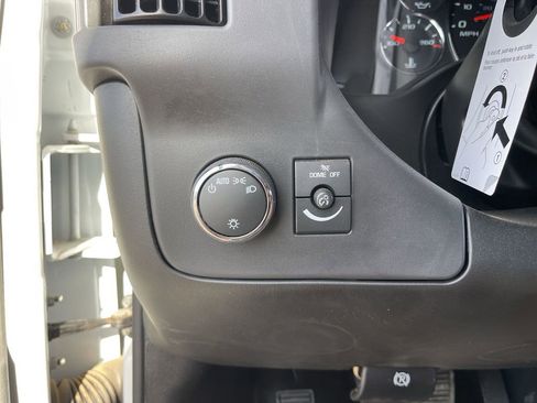 New 2025 GMC Savana 2500 Extended w/ Driver Convenience Package image 18