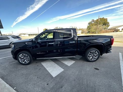 New 2026 GMC Sierra 1500 Denali w/ Denali Reserve Package image 10