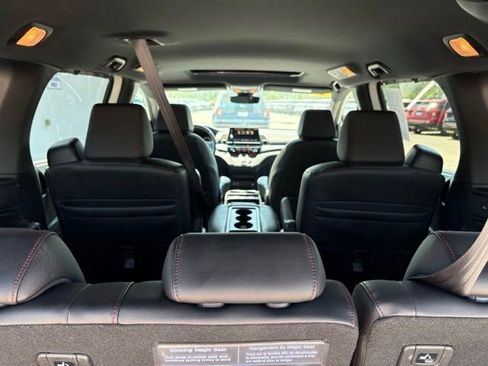 Used 2025 Honda Odyssey Sport-L image 37