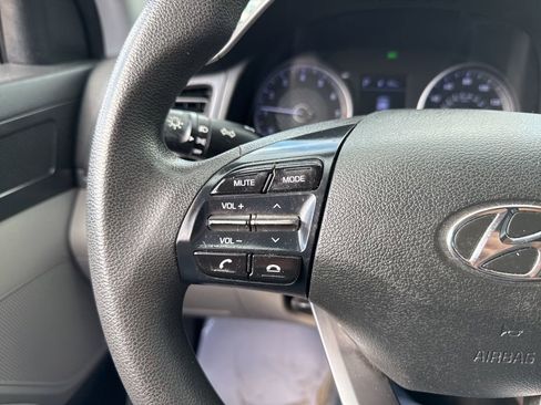 Used 2020 Hyundai Elantra SE image 27