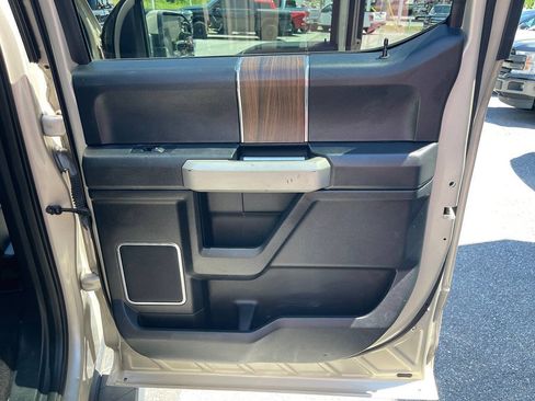 Used 2017 Ford F150 Lariat AWD/4WD image 29