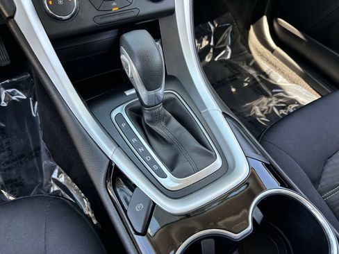 Used 2016 Ford Fusion SE FWD image 23
