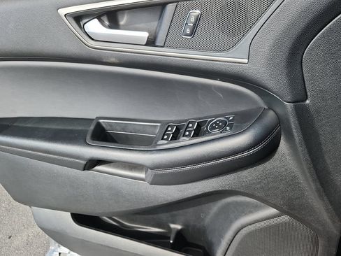 Used 2023 Ford Edge SEL AWD/4WD image 9