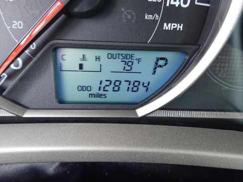 Used 2013 Toyota RAV4 XLE AWD/4WD image 12