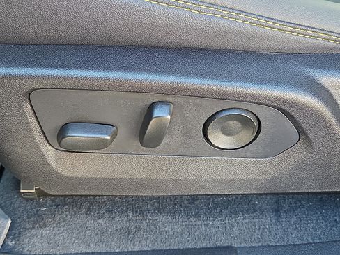 Used 2023 Chevrolet Colorado ZR2 w/ ZR2 Convenience Package III image 14