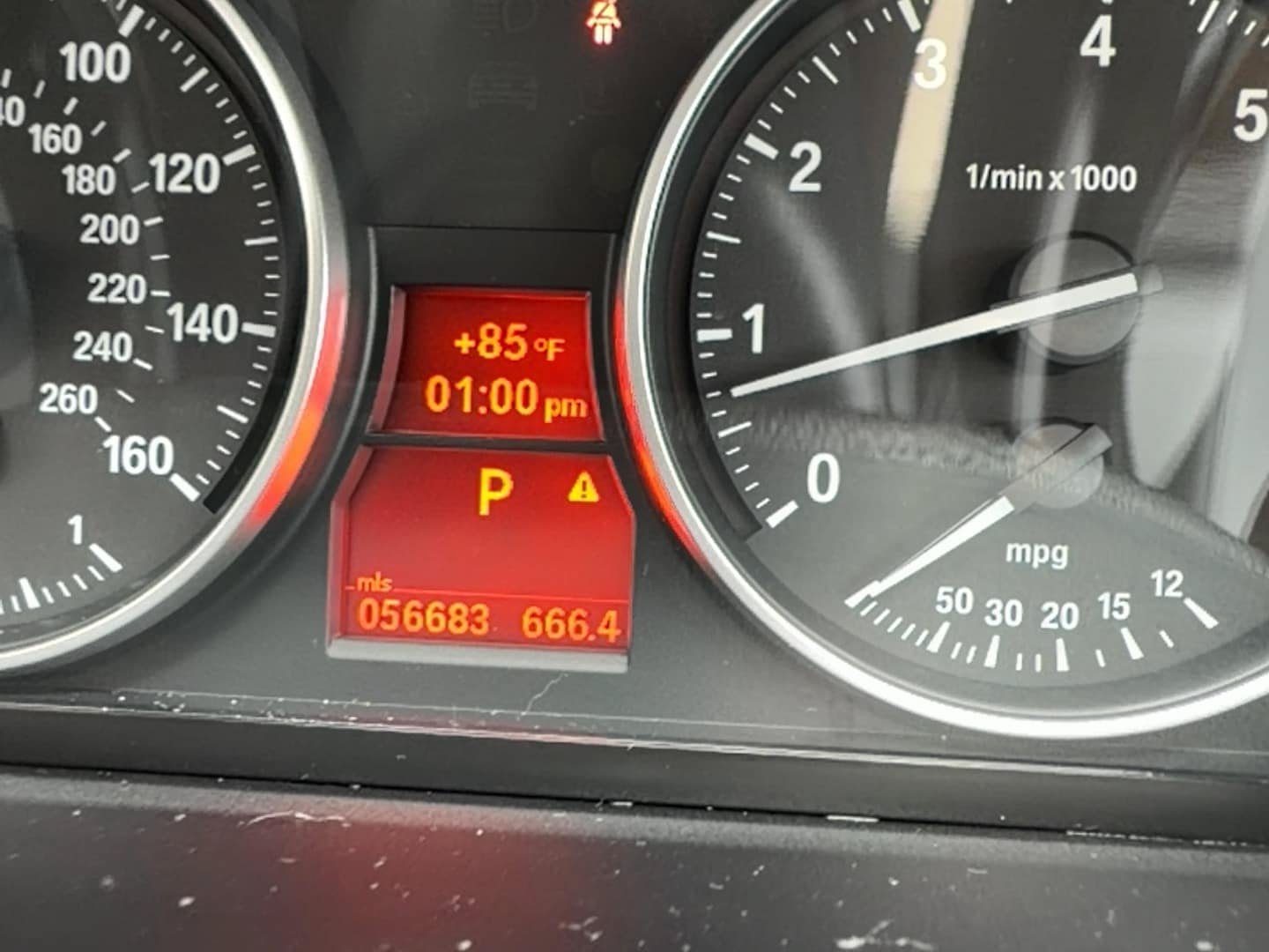 Used 2011 BMW 328i xDrive Sedan AWD/4WD image 9