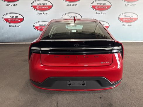 Used 2025 Toyota Prius Plug-In Hybrid image 5