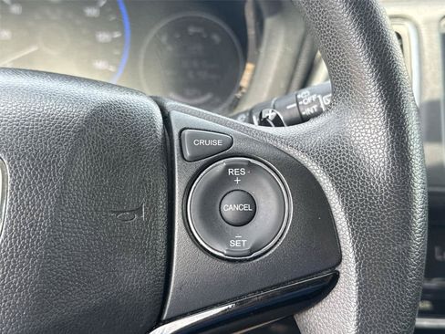Used 2018 Honda HR-V EX image 21