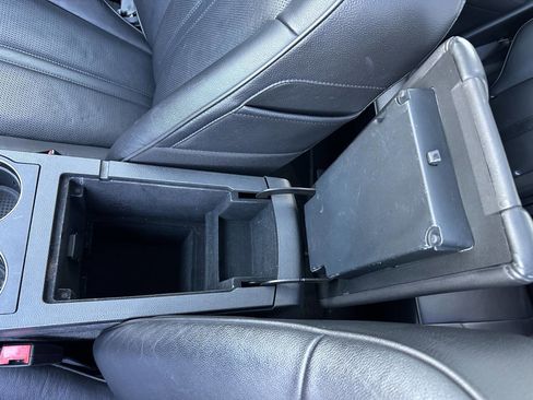 Used 2015 Lincoln MKX Base 4dr SUV w/ Equipment Group 102A image 29