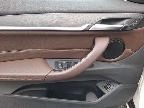 Used 2021 BMW X1 xDrive28i w/ Convenience Package image 9