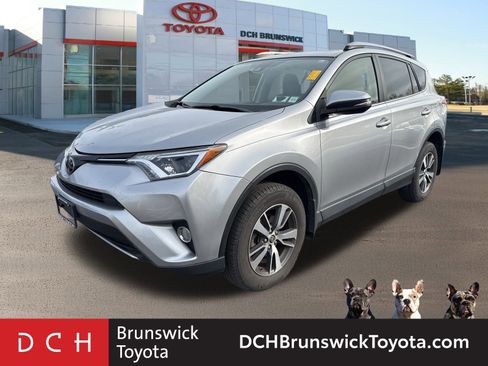 Used 2018 Toyota RAV4 XLE image 1