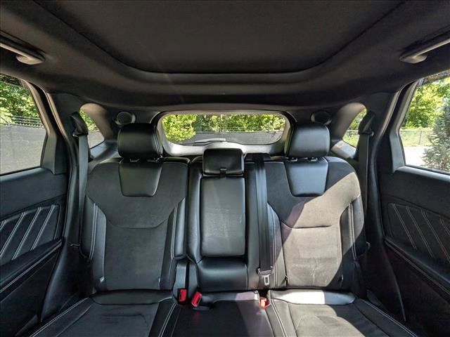 Used 2022 Ford Edge ST w/ Equipment Group 401A AWD/4WD image 17