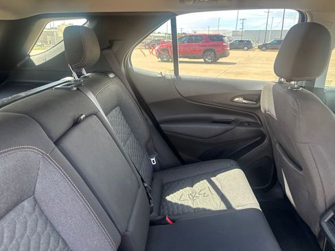 Used 2020 Chevrolet Equinox LT FWD image 30