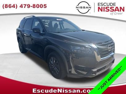Certified 2025 Nissan Pathfinder SV