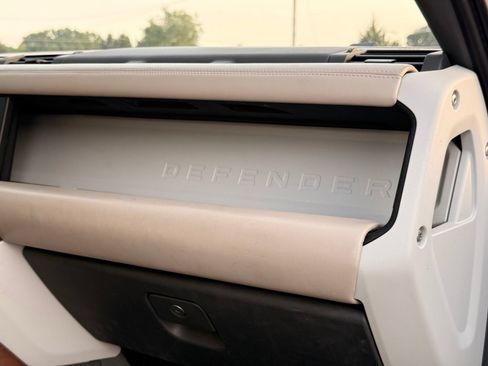 Used 2020 Land Rover Defender 110 S AWD/4WD image 28