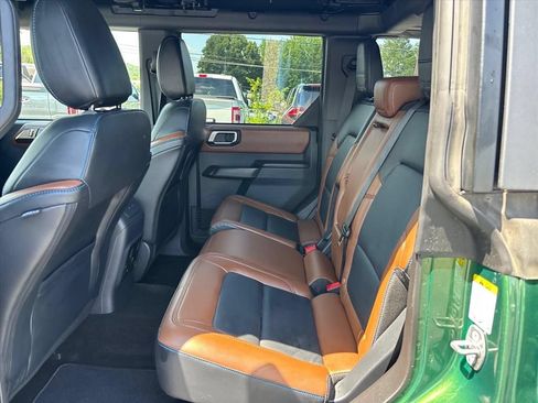 Used 2024 Ford Bronco Outer Banks AWD/4WD image 17