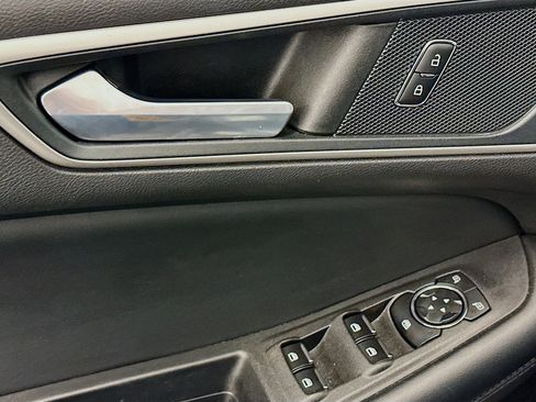 Used 2024 Ford Edge SEL image 15