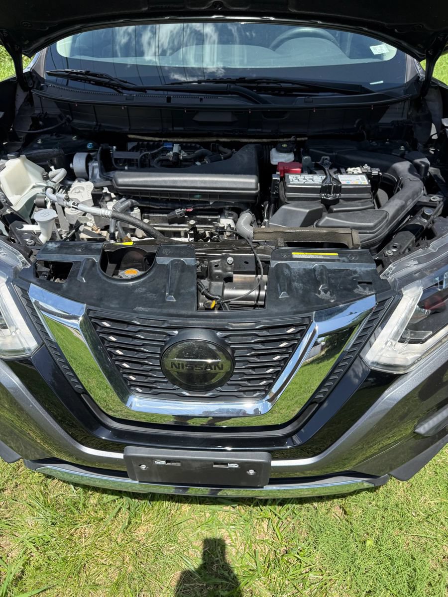 Used 2020 Nissan Rogue SV FWD image 11