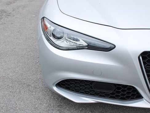 Used 2017 Alfa Romeo Giulia Sprint w/ Cold Weather Package image 40