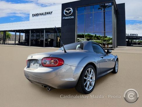 Used 2010 MAZDA MX-5 Miata Grand Touring w/ Premium Pkg RWD image 3