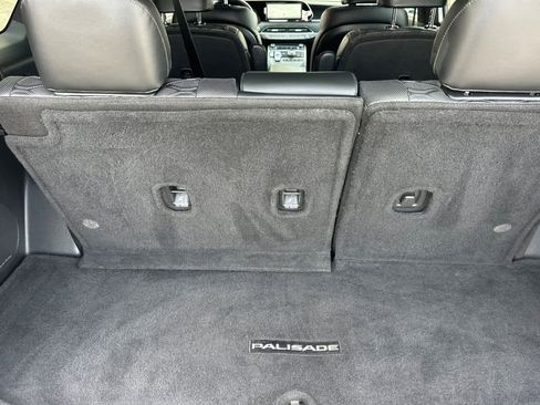 Used 2021 Hyundai Palisade Calligraphy w/ Winter Package image 15