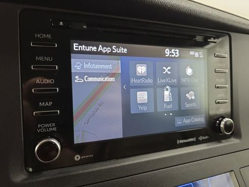 Used 2018 Toyota Sienna XLE w/ XLE Navigation Package FWD image 20