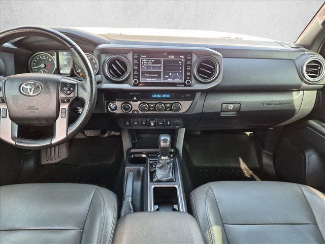 Used 2022 Toyota Tacoma TRD Off-Road w/ Technology Package AWD/4WD image 17