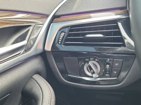 Used 2021 BMW 530i w/ Convenience Package RWD image 20