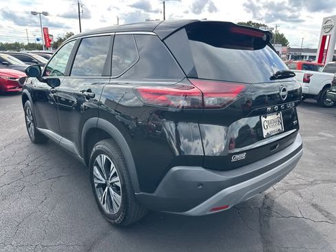 Used 2023 Nissan Rogue SV image 5