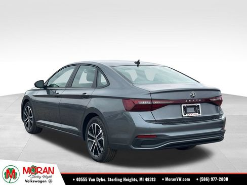 Used 2026 Volkswagen Jetta Sport FWD image 3