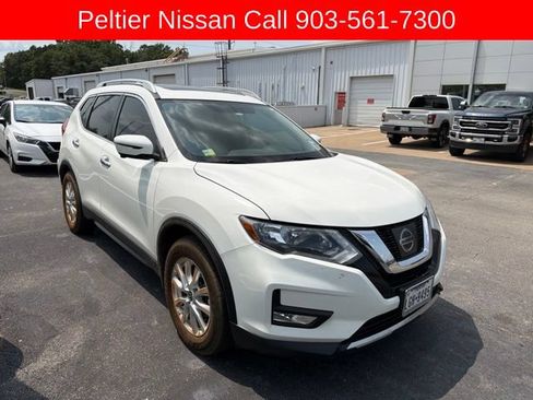 Used 2017 Nissan Rogue SV w/ Sun & Sound Touring Package FWD image 1