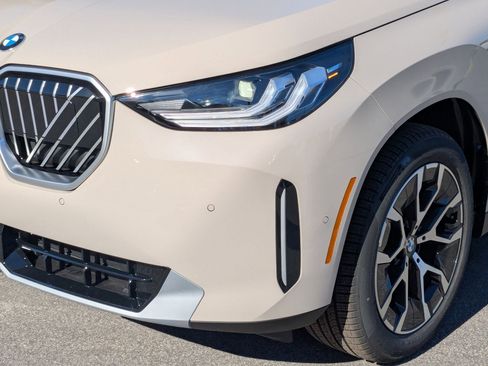 New 2026 BMW X3 xDrive30 w/ Premium Package image 9