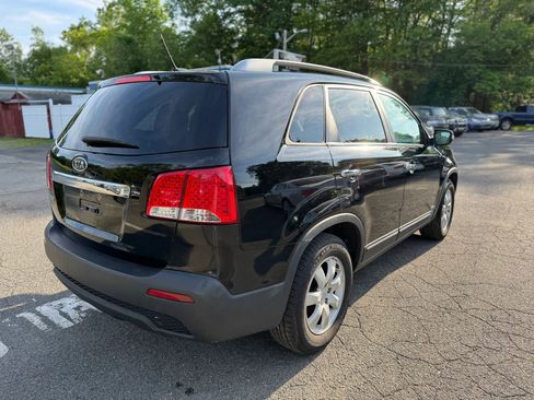 Used 2011 Kia Sorento LX image 4