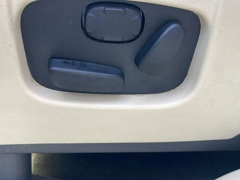 Used 2014 Lincoln MKT FWD image 20