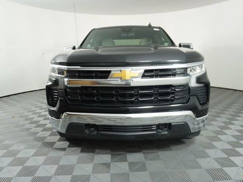 Used 2025 Chevrolet Silverado 1500 LT AWD/4WD image 2